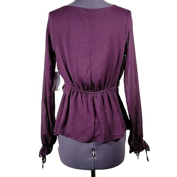 Q & A Los Angeles Pleated Plum Blouse Sz XS - Picture 4 of 11